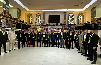 Afyon'da Berberler Ve Kuaförler Odasına Uygur Tek Başına Aday