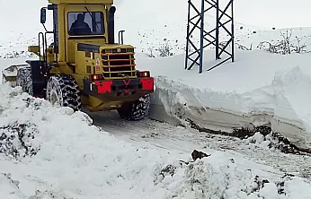 Afyon'da Böyle Kar Yağan Yerler de Var