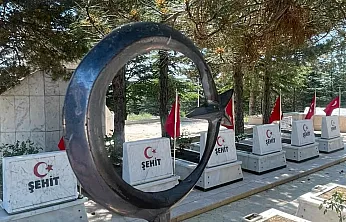 Afyon'da Eğitimciler Giresunlular Şehitliğinde Tarih Yolculuğuna Çıktı