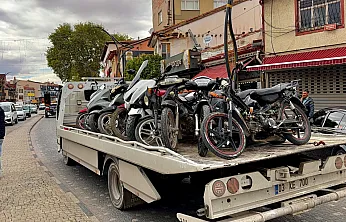 Afyon'da Emniyet Düğmeye Bastı! 52 Motosiklet Toplandı