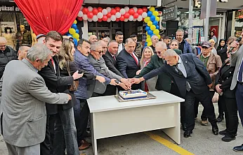 Afyon'da İki Kutlama Birden… Kafkas ve Zeybek Gösterisi Bir Arada