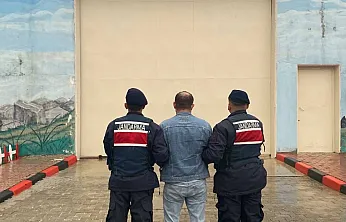 Afyon'da Jandarma 25 Aranan Şahsı Yakaladı