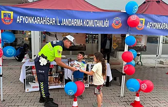 Afyon'da Jandarma 6 İlçede 1719 Kişiyi Bilgilendirdi