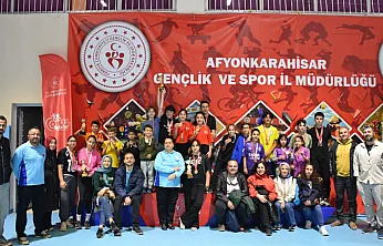 Afyon'da Masa Tenisi'nde Kıyasıya Mücadele