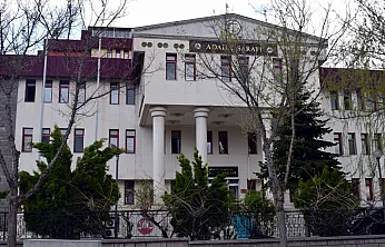 Afyon'da Mezarlık Cinayetine 33 Yıl. 'Bordo Bereliyi' Dedi, Mahkeme Affetmedi