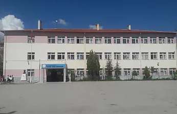 Afyon'da Ortaokul Öğrencileri İngilizce Ve Almanca Öğrenecek