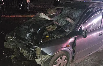 Afyon'da Otobüs ve Otomobil Çarpıştı: Yaralılar Var