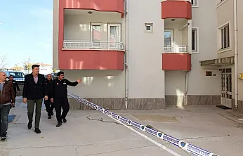 Afyon'da Riskli Bina Tahliye Edildi. Vatandaşlar Güvenli Bölgelere Taşındı