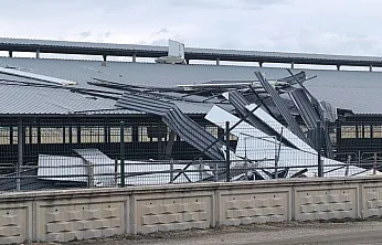 Afyon'da Rüzgar Etkisi... Çatı Uçtu!