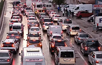 Afyon'da Trafik Yoğunluğu Neden Artıyor? İşte Cevabı