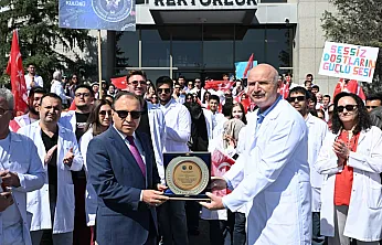 Afyon'da Veteriner Hekimler Günü'ne Özel Kortej