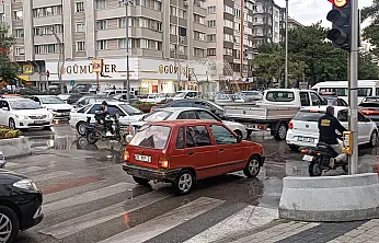 Afyon'da Yağmur Yağdı, Trafik S.O.S. Verdi!
