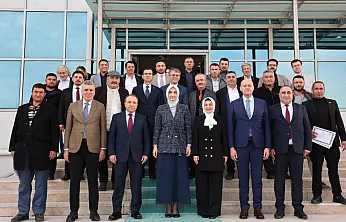 Afyon'da Yeşilay'a Rekor Katılım… Muhtarlar Akın Etti