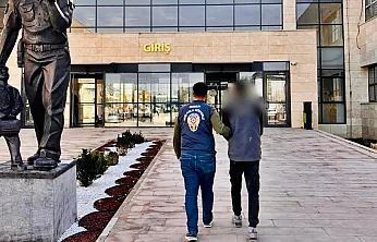 Afyon Emniyeti, Aranan İki Şahsı Yakaladı
