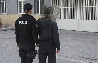 Afyon Polisi, Aranan Şahsı Yakaladı