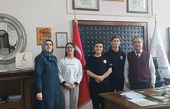 Afyon'un Tarihi Lisesi'nden 3 Derece Birden
