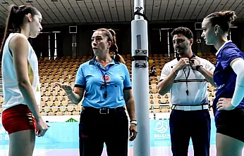 Afyon'un Voleybol Hakemi Kadın Öğretmen Balkan Şampiyonasında Hakemlik Yaptı
