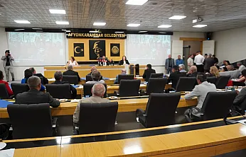Afyonkarahisar Belediye Meclisi'nde CHP'lilerden Sessiz Protesto