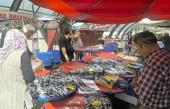 Afyonkarahisar'da Balıkçı Tezgahlarında Hareketlilik Başladı