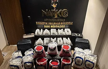 Afyonkarahisar'da Büyük Operasyon! 76 Bin Uyuşturucu Hap Ele Geçirildi