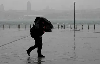Afyonkarahisar'da Fırtına Alarmı: Saat Verildi