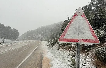 Afyonkarahisar'da Kar Hangi Yolları Kapadı, Son Durum Ne?