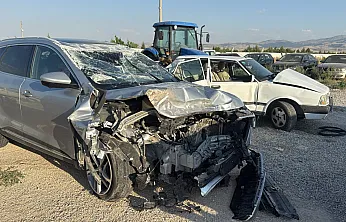Afyonkarahisar'da Trafik Kazası: 1 Ölü 7 Yaralı