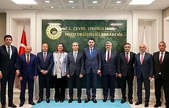 Afyonkarahisar Heyeti Bakan Kurum'un Yanında
