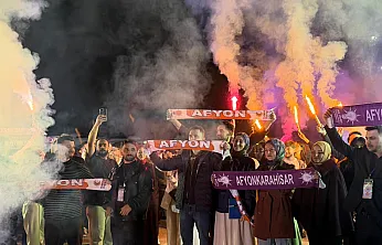 Afyonlu AK Partili Gençler, Kocaeli'ne Çıkarma Yaptı