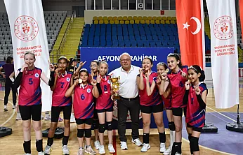 Afyonlu Filenin Sultanları, Kıyasıya Mücadele Etti