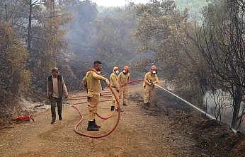 Afyonlu Orman İşçileri Fethiye'de Ateşle Savaşıyor
