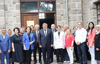 Aheng-i Kat'ı Yıl Sonu Sergisi Beğenildi
