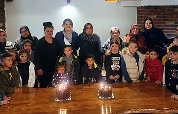 AK Kadınlar Çocuklara Bayram Hediyesi Verdi