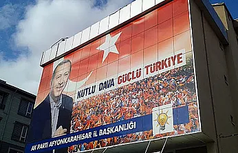AK Parti 25'inci Yılını Kutluyor. 4 Vekil AK Parti'ye geçiyor
