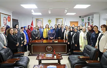 AK Parti Genel Merkezinden Afyon'a Önemli Ziyaret: Tuğba Işık Ercan Partililerle Buluştu