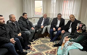 AK Parti Heyeti, Başkan Şahin'e Taziye Ziyaretinde Bulundu