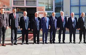 AK Parti Heyeti, Başkan Üstün'le Çeşitli Konuları Görüştü