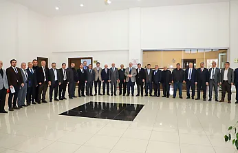 AK Parti İGM Grubunda İstişare Etti