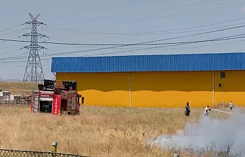 Anız Yangınında Zamanında Müdahale Dükkanları Korudu