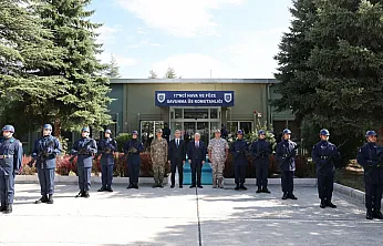Bakan Güler, 17'nci Hava Ve Füze Savunma Üs Komutanlığı'nı Ziyaret Etti