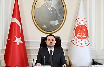 Bakan Gürlek Afyonlu Minik Yunus Emre'nin Olayına Sahip Çıktı