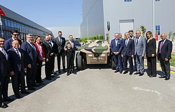 Bakan Kacır, Emirdağ'da Lastik Fabrikasını İnceledi