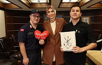 Bakan Yardımcısı Yiğitbaşı, Otizimli Gençleri Makamında Ağırladı