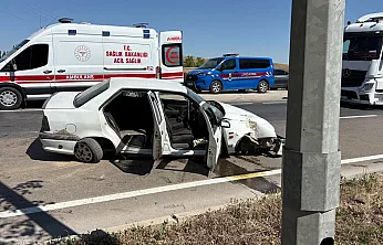 Bariyerlere Çarptı: 6 Kişi Yaralandı