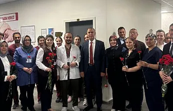 Başhekim Acar'dan, Hemşirelere Karanfilli Kutlama