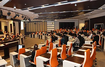 'Bayrağımız Onurumuz, Bağımsızlığımızın Simgesidir'