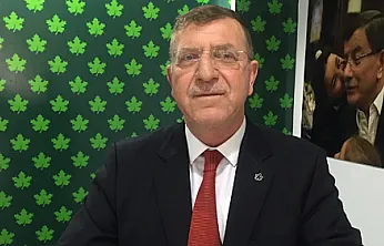 'Bayrak, Çanakkale'nin, Kocatepe'nin Emanetidir'