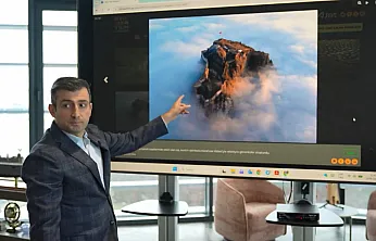 Bayraktar, Karahisar Kalesi'ni Seçti Vali Yiğitbaşı Teşekkür Etti