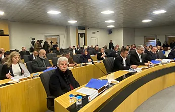 Belediye Meclisi'nde Siyasi Mizah Mı, Mesaj Mı?