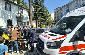 Bir Anda Kontrolden Çıktı: Yol Ortasına Devrildi!